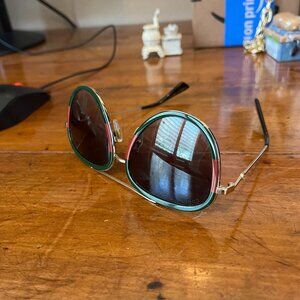 Gucci Women's Aviator Sunglasses with Grey Lenses, Green/Red EUC